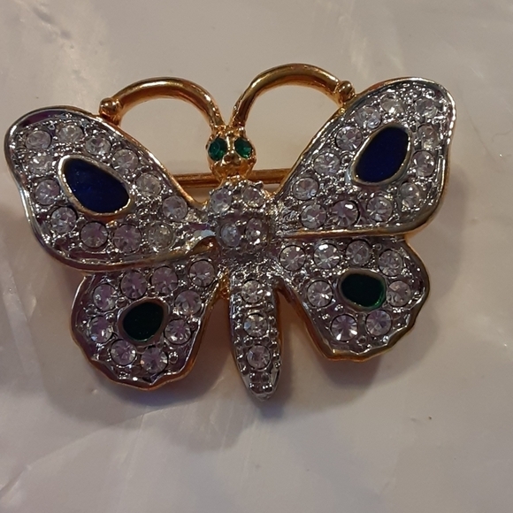 🦋 Butterfly Brooch - Picture 1 of 5
